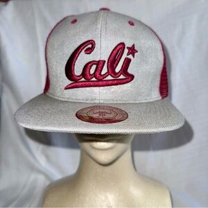 California Republic Cali Gray & Maroon Snapback Trucker Hat Ball Cap NWT!